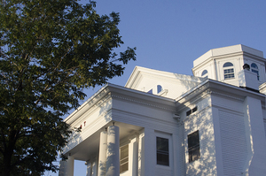 Renovations on the Psi Upsilon house began in 2009. One of the major renovations was repainting the exterior to white. The project focused on the facade and cost $350,000.
 