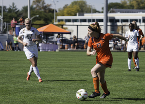 Syracuse defender Maddie Iozzi grew up learning to play with her left foot instead of her right, and it's become her greatest asset as she leads the Orange defense. 