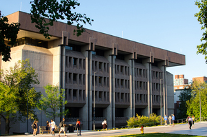 'Cuse Market, a bazaar-like marketplace in Bird LIbrary, aims to connect the Syracuse community's entrepreneurs with customers.