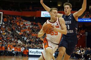 Buddy Boeheim (16 points) was one of five Syracuse players in double figures