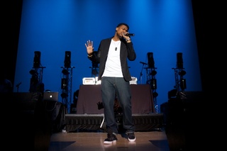 Soul Star serenades the crowd during the second opening act of Phi Beta Sigma's 